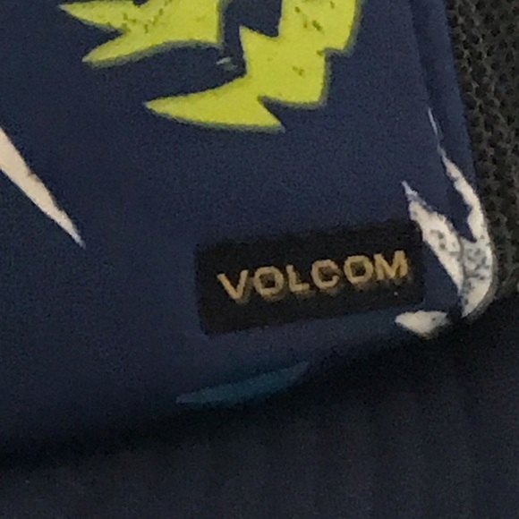 Volcom Adjustable SnapBack Mesh Youth Beach Cap - Picture 15 of 15